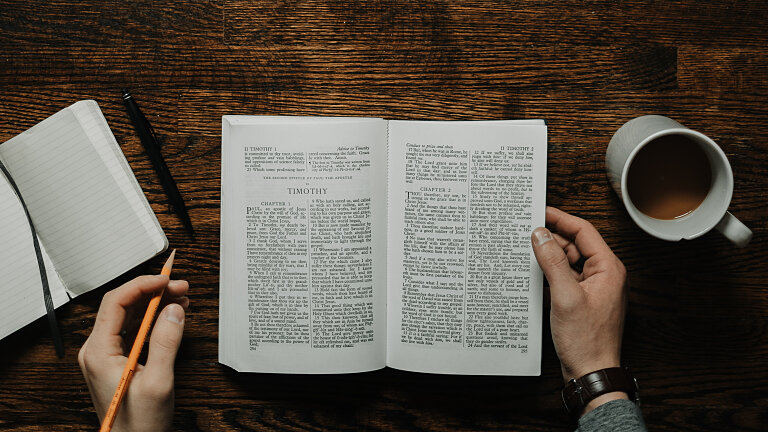 How to Approach Reading the Bible: The 7 Types of Bible Literature